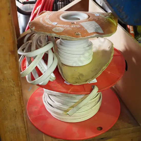 2x part coils of electrical wire