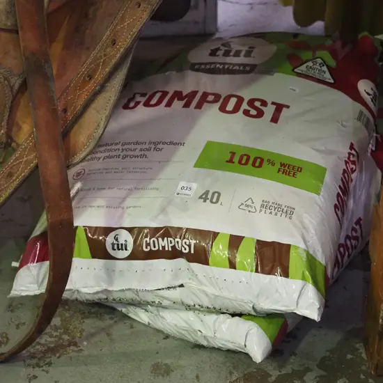 2x bags of garden compost