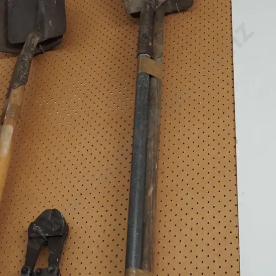 shovel, metal handled spade