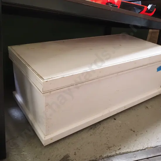 wooden carpenter's chest H-360 W-950 D-450