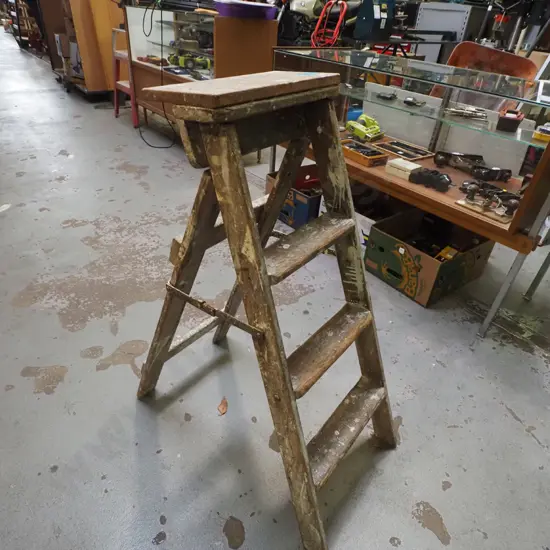 3 step wooden ladder