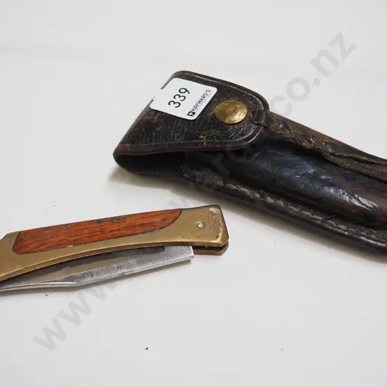 pocket knife and leather sheaf