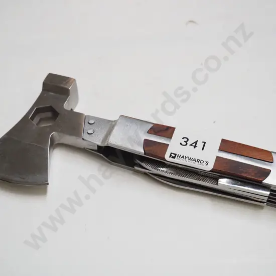 pocket knife/hatchet