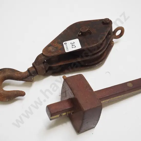 vintage pulley, marker gauge