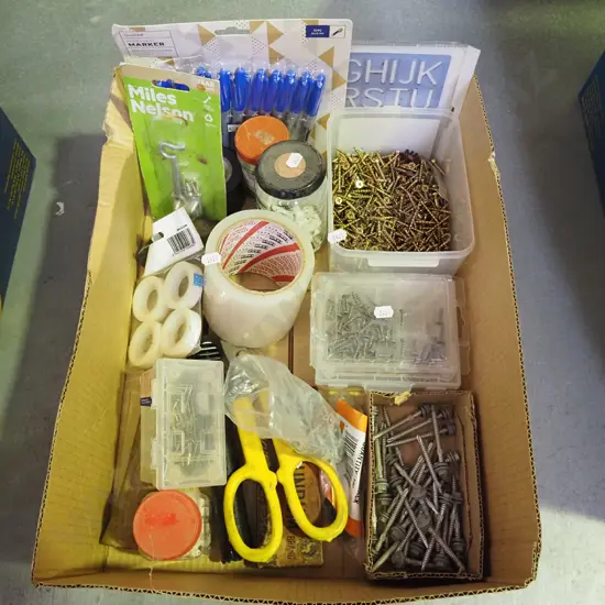 box; felt tip markers, screws etc