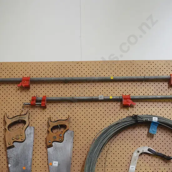 2x pipe clamps - yellow dots