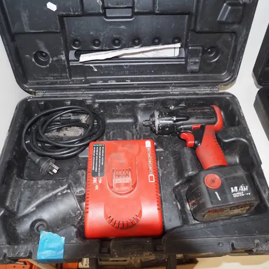 Snap-on 14V impact driver with charger and carry case