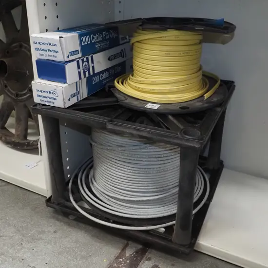 2x coils of cables, cable tie pin clips