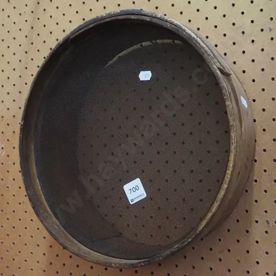 small fine mesh garden sieve