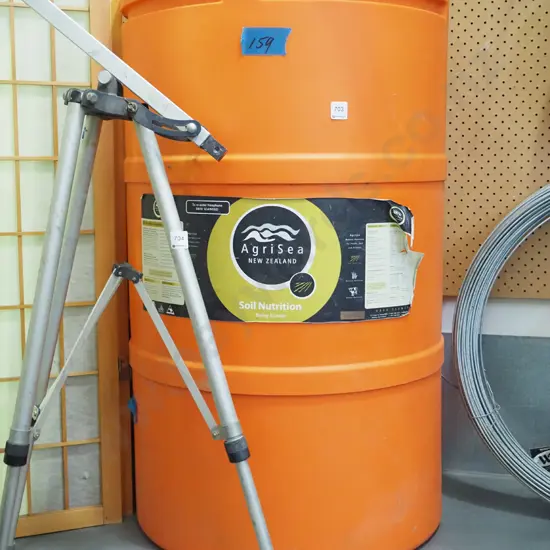 large orange plastic tank H-940