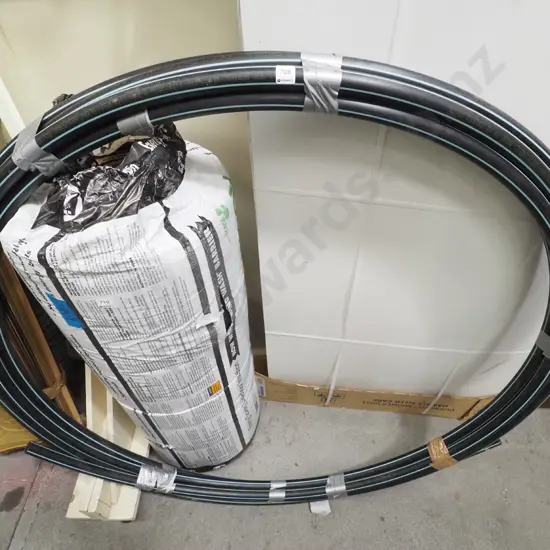 roll of 25mm black aklythene pipe