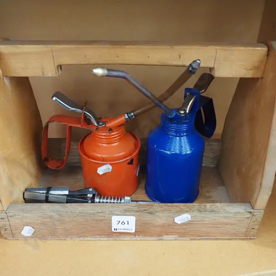 wooden carry basket, 2x oilers, cylinder hone