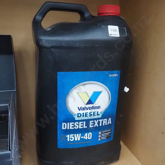 10L container of valvoline diesel oil