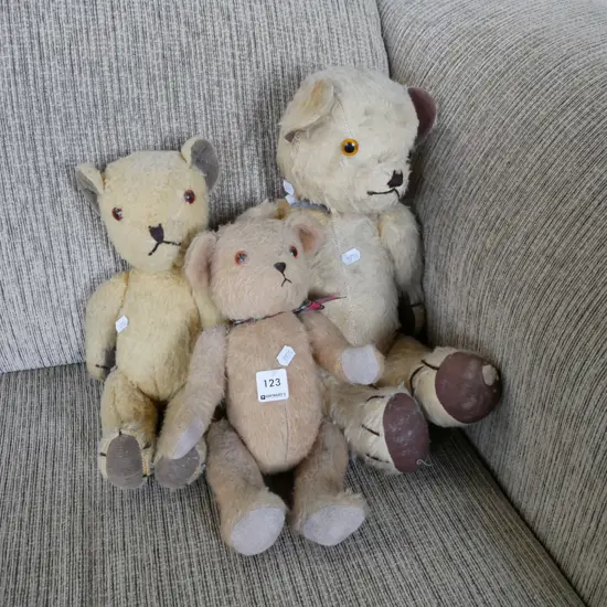 3x vintage teddy bears