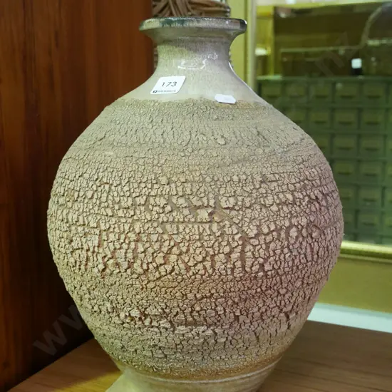 studio pottery vase H-350