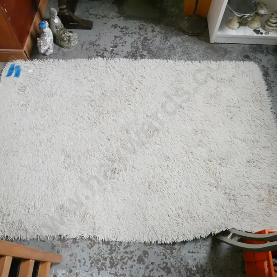 white woollen floor mat L-1860 W-1240
