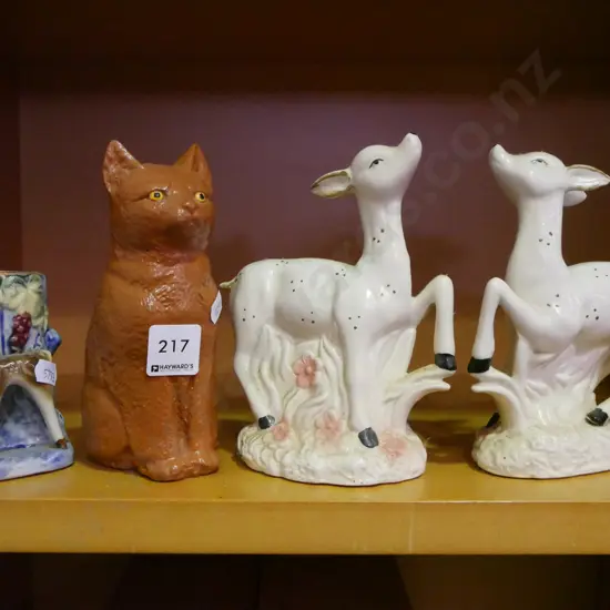 3x animal figurines, small vase Tallest H-165