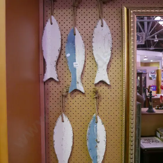 5x hanging wooden fish