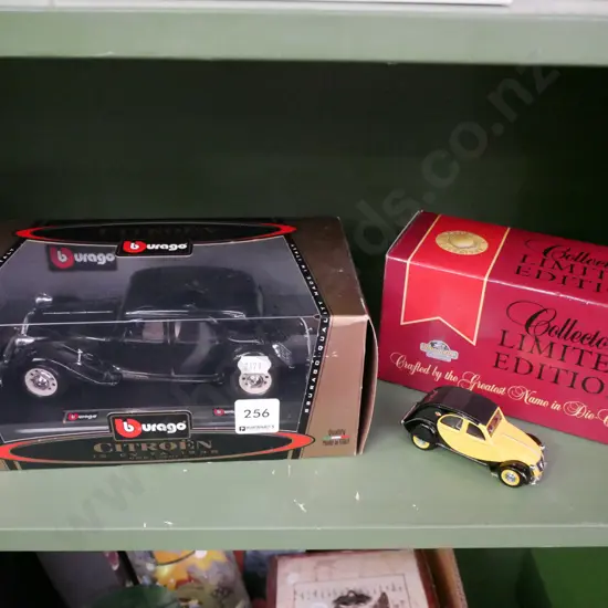 boxed diecast 1:24 scale of Citroen 1938 , Dinky Citroen 2CV