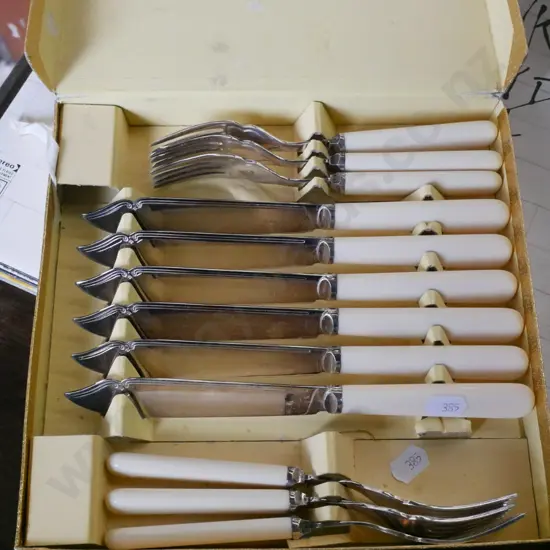 cased bone handled fish set