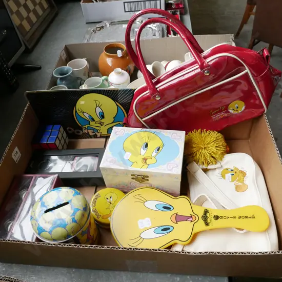 box of Tweety Bird collectables, bags etc
