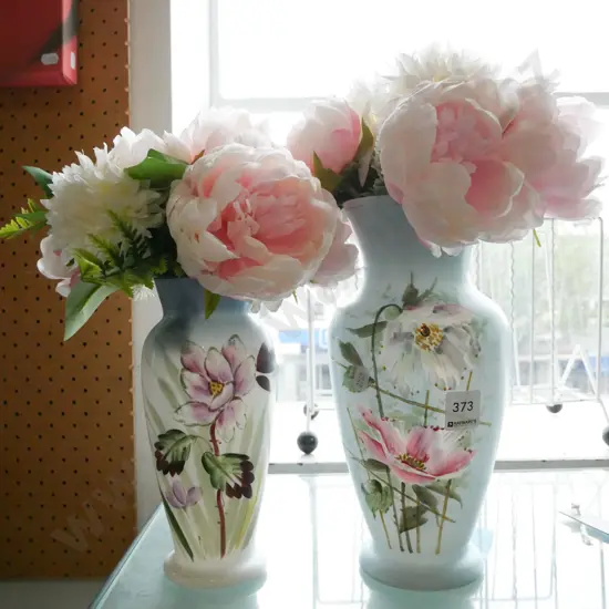 2x hand painted glass vases with faux flowers H-260
