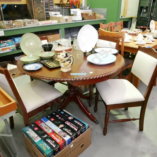 mahogany pedestal drop side extending table with pie crust edging and 4 matching chairs