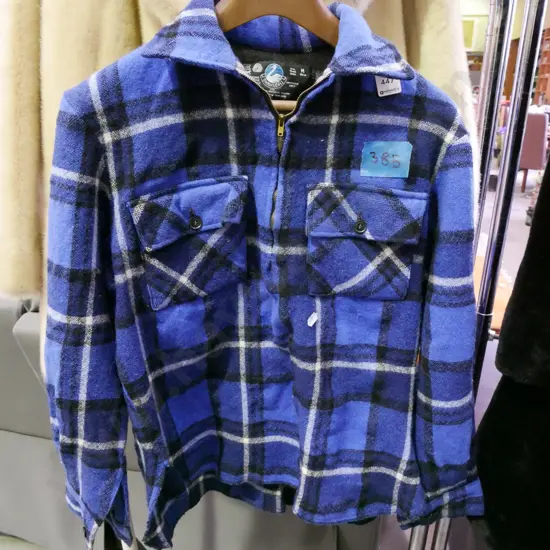 size M blue checked Swanndri