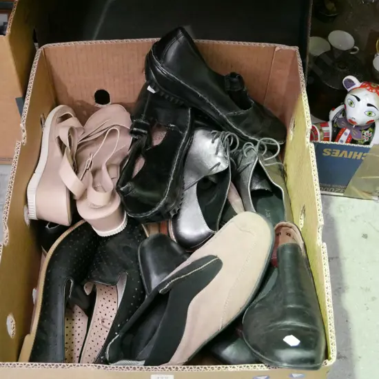 box; ladies shoes