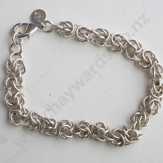 silver bracelet stamped 925on tag