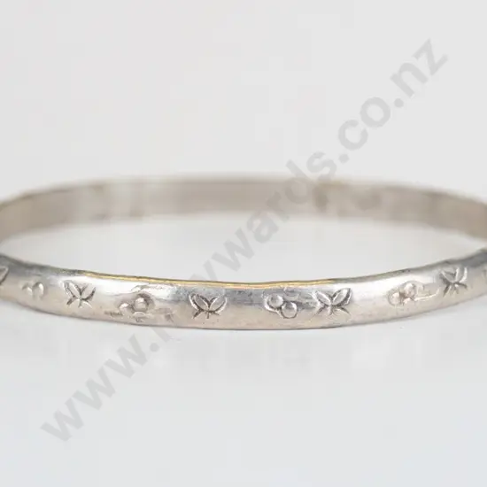 silver bangle stamped 925 Mexico