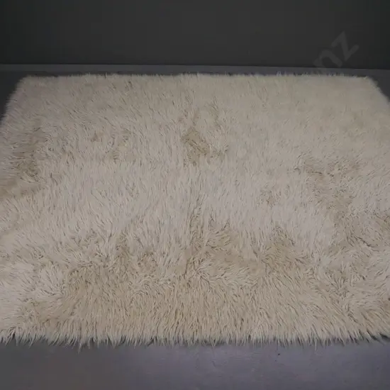 Greek Flokati wool rug L-2540 W-1860