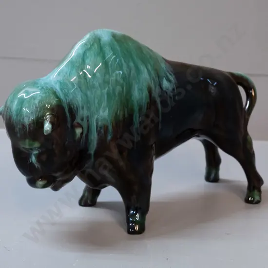 Blue Mountain bison figure H-190 L-280