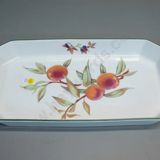 Royal Worcester Evesham rectangular baking dish L-390 W-210