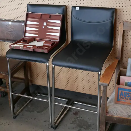 2x black and white vinyl bar stools