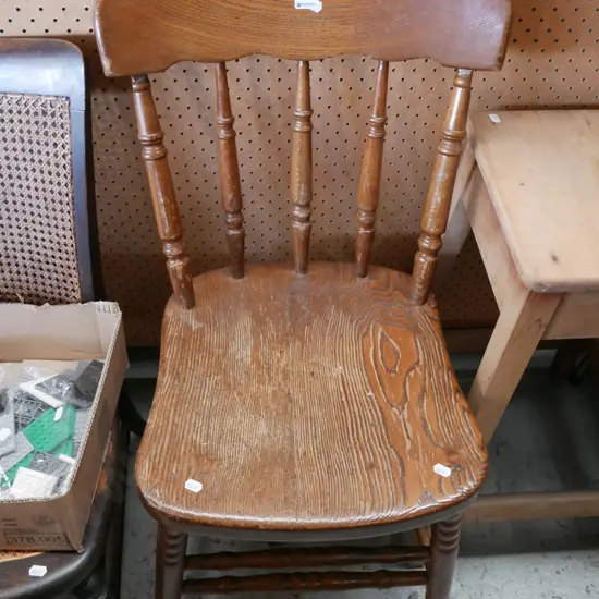 oak spindle back dining chair