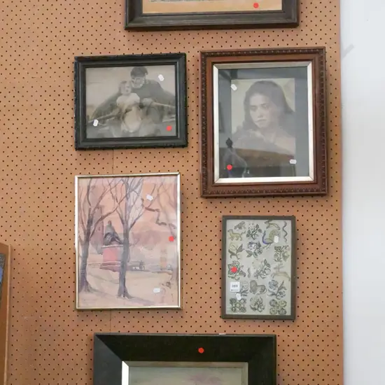 6x artworks - red dots