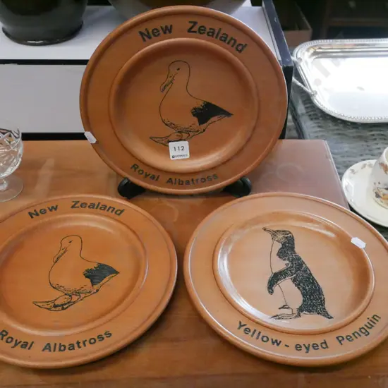 3x kauri plates with NZ birds