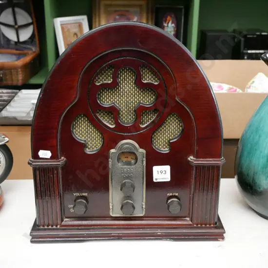 reproduction mantle radio