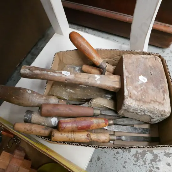box; carver's chisels, mallet etc