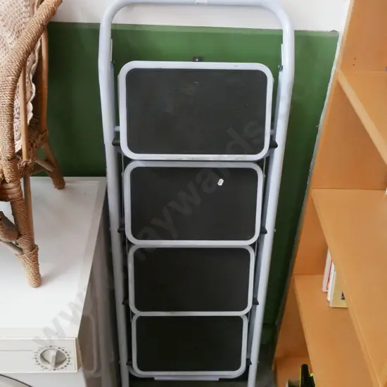 4 step ladder