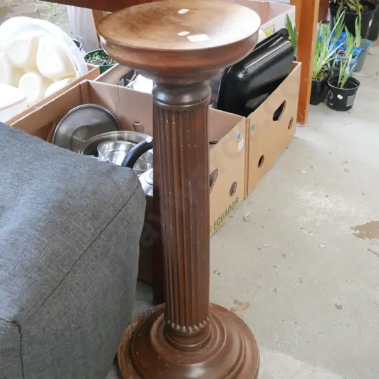 wooden jardiniere stand H-680