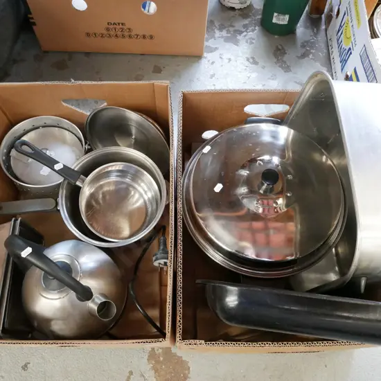 2x boxes; roasting trays, pots, pans etc