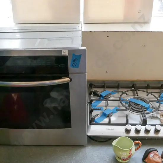Bosch wall oven (needs a clean) & five hob gas stove stop cooker