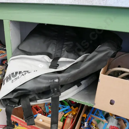 Thule Escape II car rooftop bag