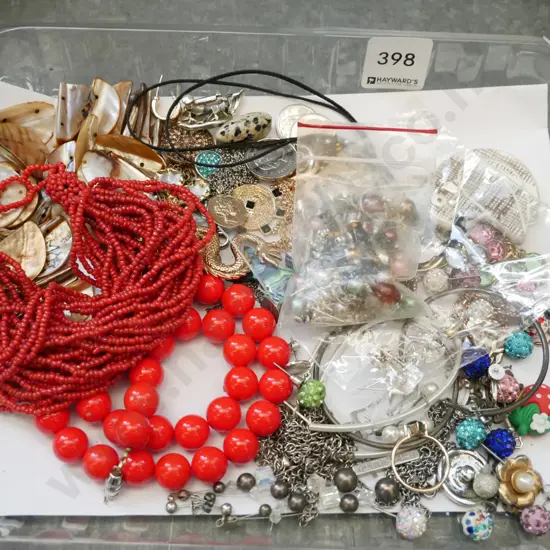 tray of costume jewellery
