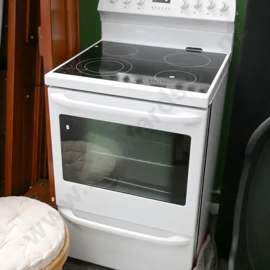 F&P ceramic hob oven