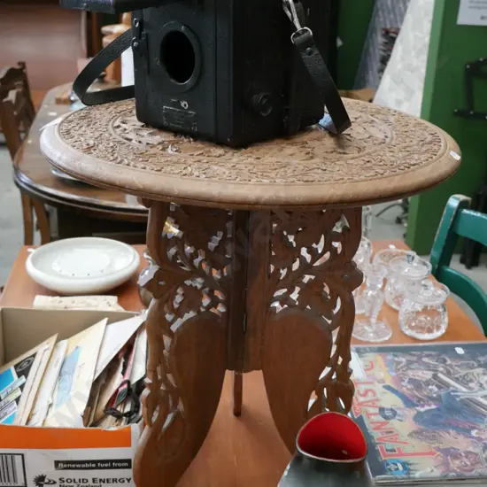 chip carved end table H-470