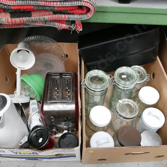 2x boxes ; toastie, plastic bowls, lamp, kettle, storage canisters etc - yellow dots