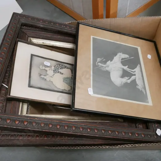 picture frames, 2 prints
